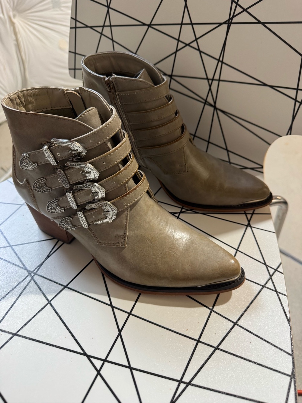 Arider Girl Women’s Taupe Leather Buckle Ankle Boots